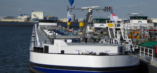 Binnenvaart tanker